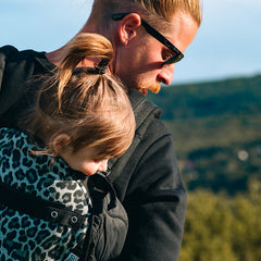 Liliputi Love Csatos Hordozó - Leopard-2