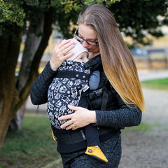 Liliputi Love Csatos Hordozó - Fénybagoly